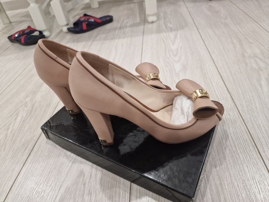 Essere  Италия, 38р