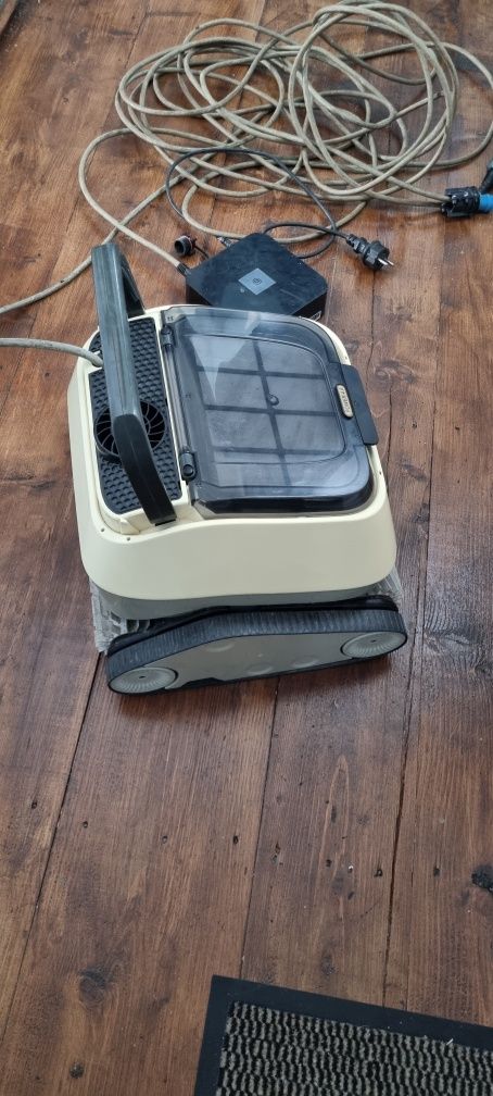 Aspirator robot curatare piscina Power 4.0