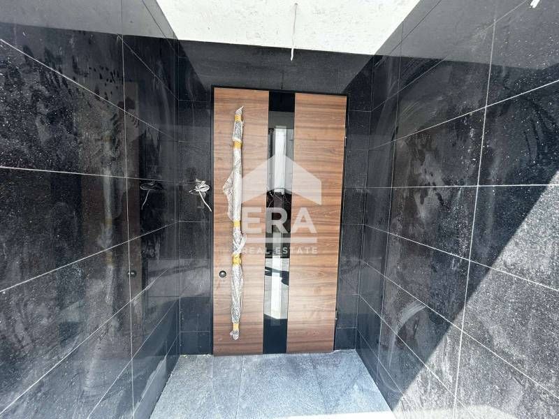 Двустаен апартамент за продажба, със завършване до ключ, в новопострое