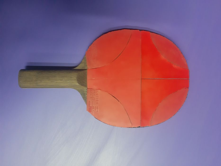 Raketka sotiladi.Stol tennisi uchun original raketka