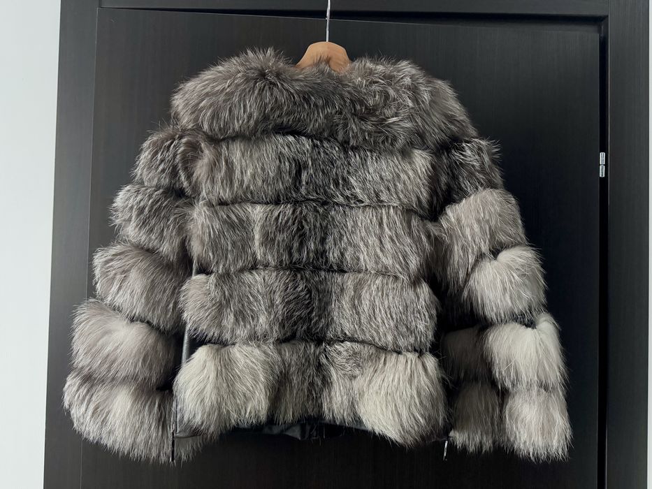 Haina din blana naturala de vulpe