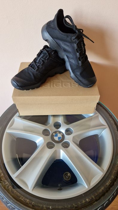 adidas маратонки