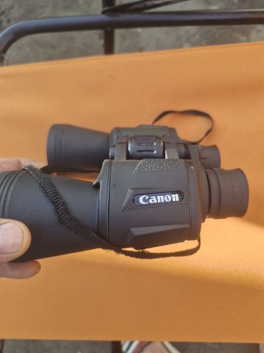 Binoclu canon 20×50