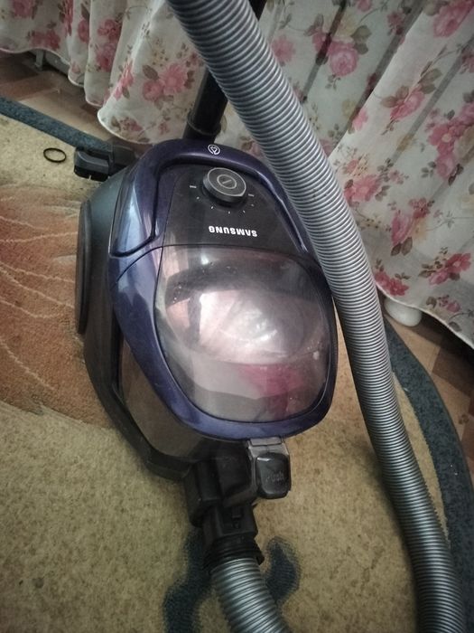 Срочно Продам пылесос