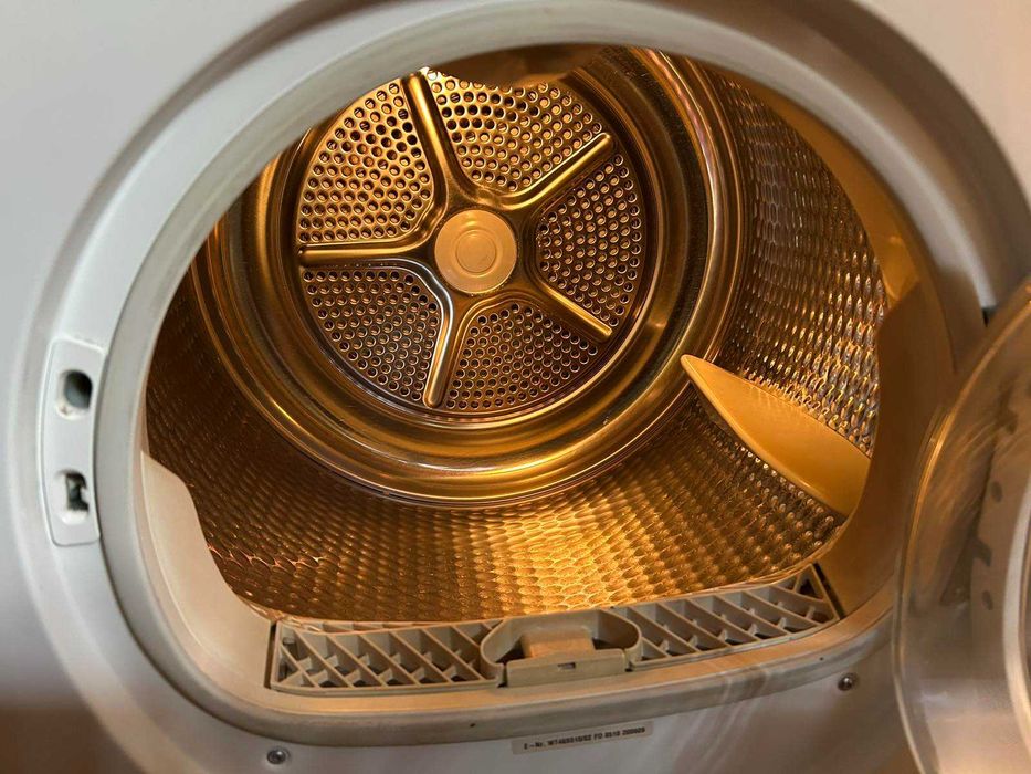 Кондензна сушилня Siemens модел WT46S510