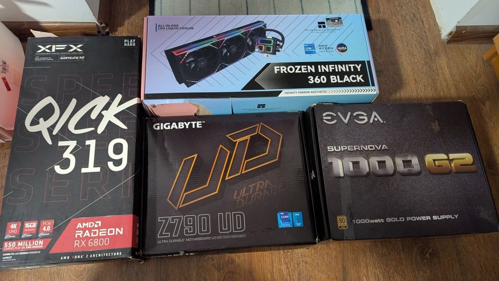 PC gaming i7 13700 Rx 6800 16gb z790 32gb Ddr5 6000mhz sursa 1000w