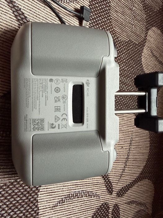 Продавам контролер DJI RC-N3