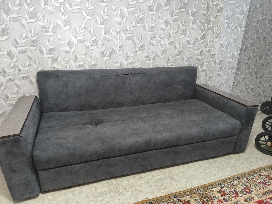 Продам диван хорошом состояние