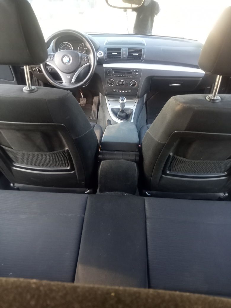 Продавам БМВ е87 116i