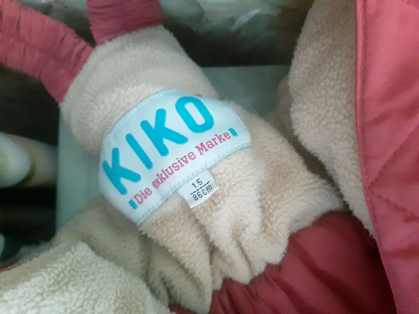 Красивый комбинезон фирмы "Kiko" на вашу малышку в прекрасном состояни