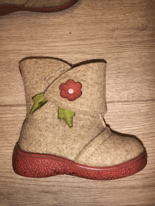 Продам валенки на девочку