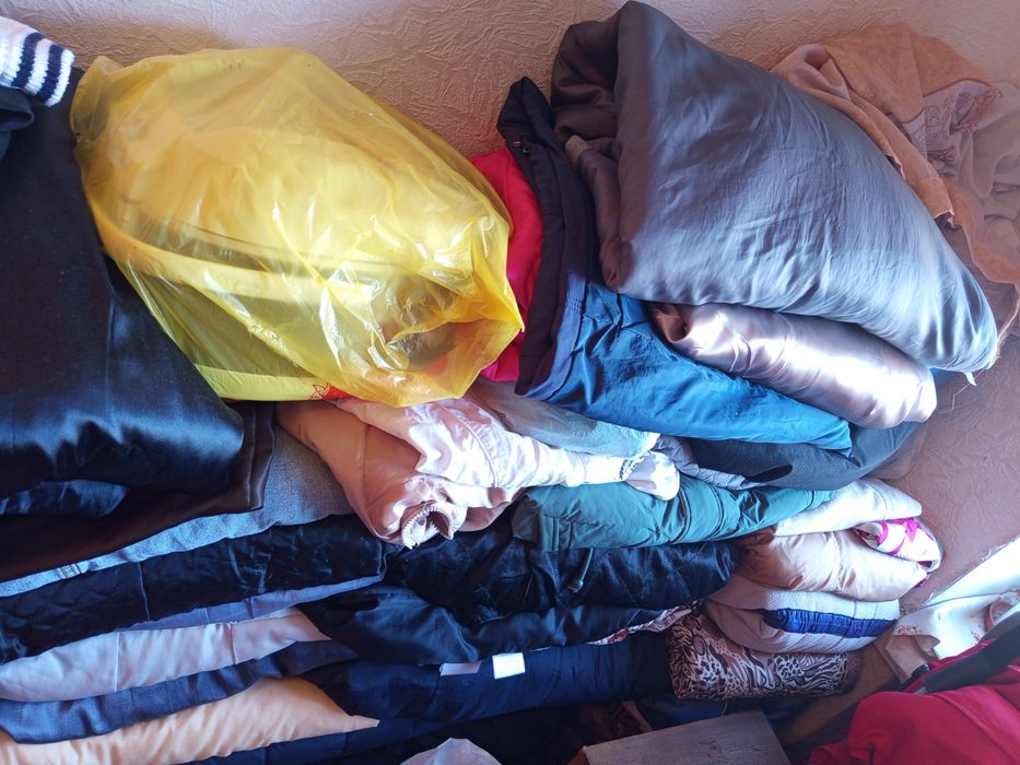 Продам куртки,пуховики женские,детские по 500 тенге