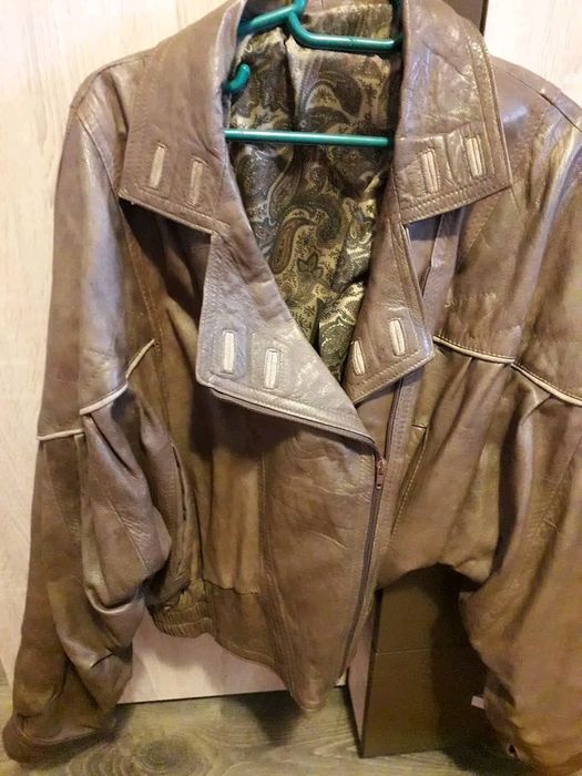 Vând jachetă piele,stare perfectă ,46-48