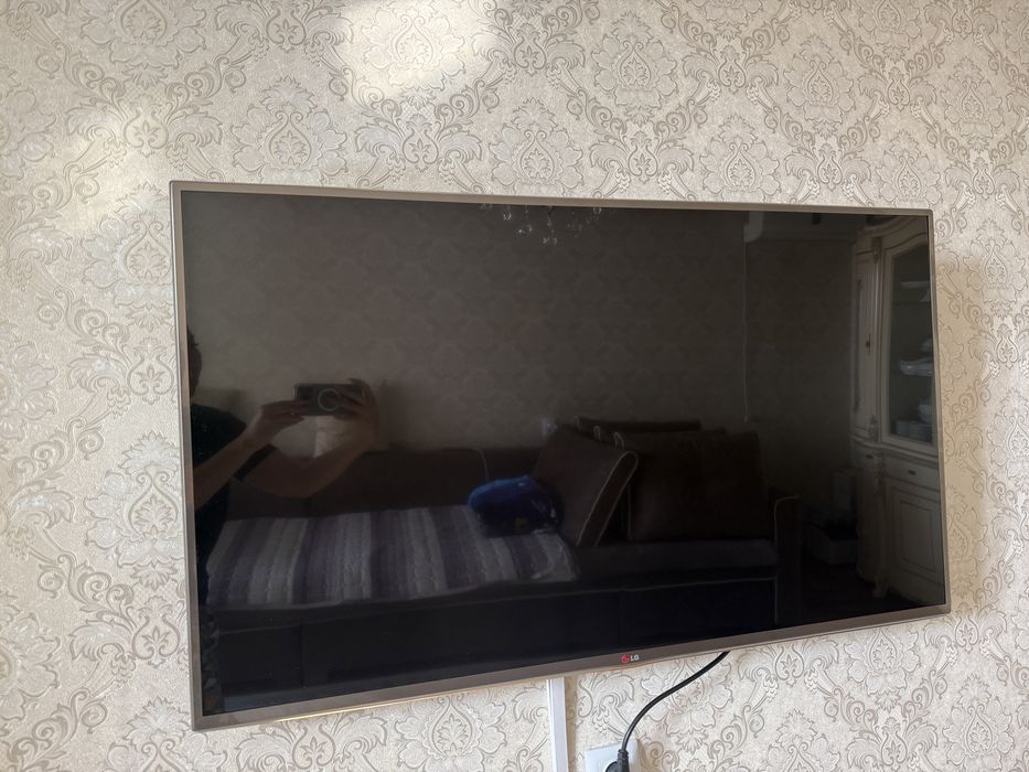Телевизор LG в хорошем состоянии!