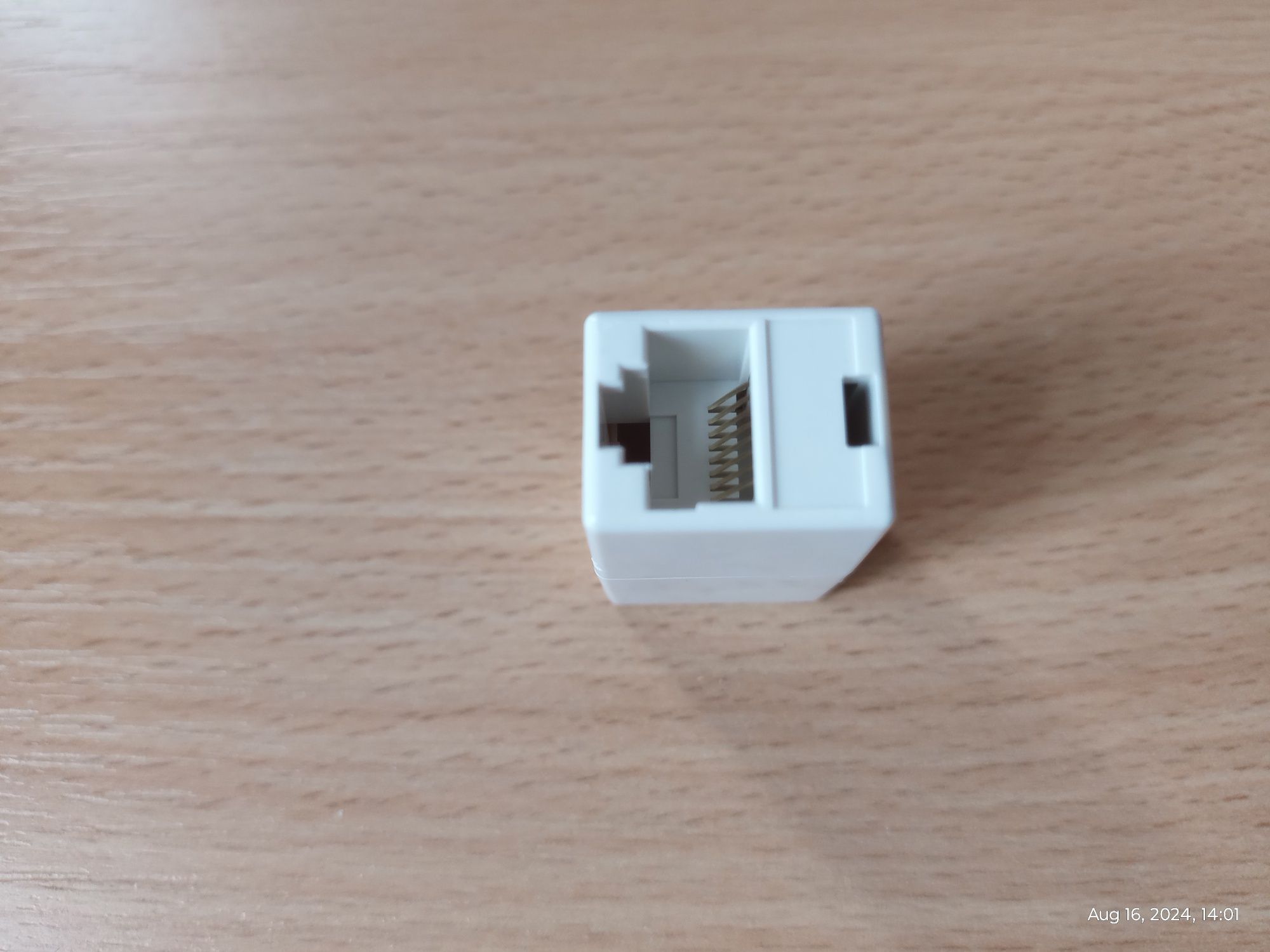 RJ45 CAT5E съединител за 2 кабела
