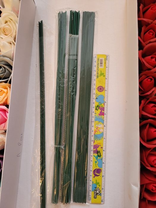 Vând trandafiri din spumă