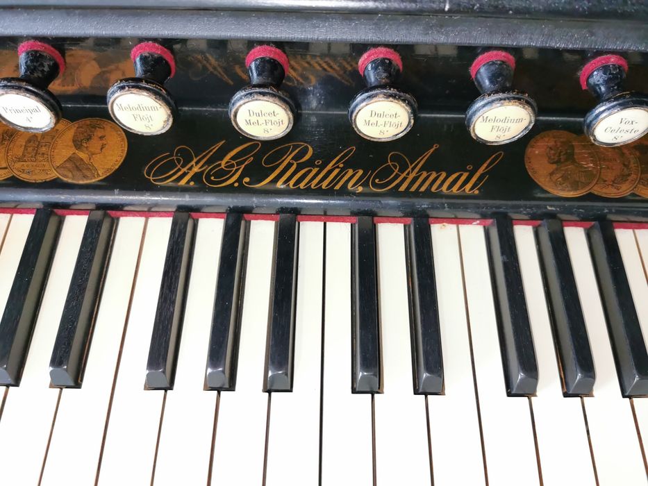 Orga armonium A.G. Rålin, Åmål (Suedia), sec. XIX – funcțională