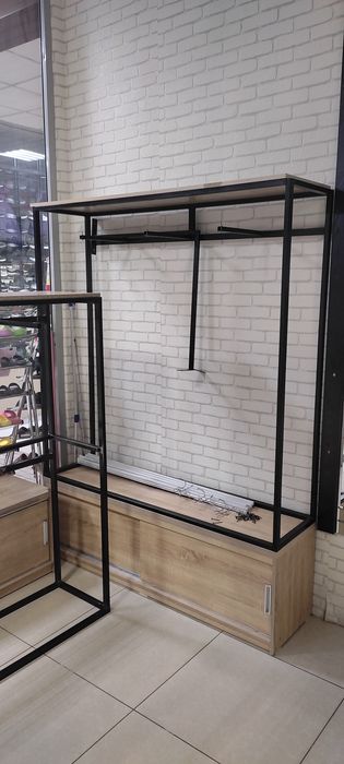 Мебел женский детский доконга 3та витрина пуфик и письменный стол