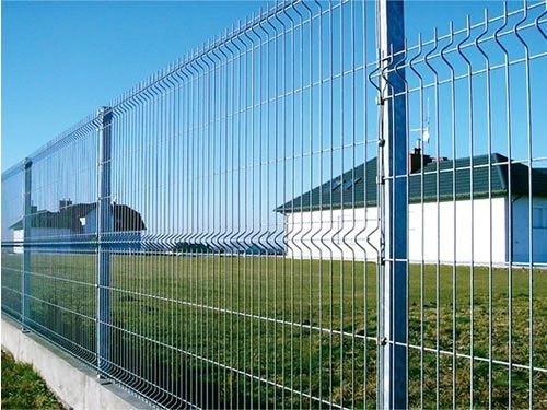 Construim garduri din plasă bordurata