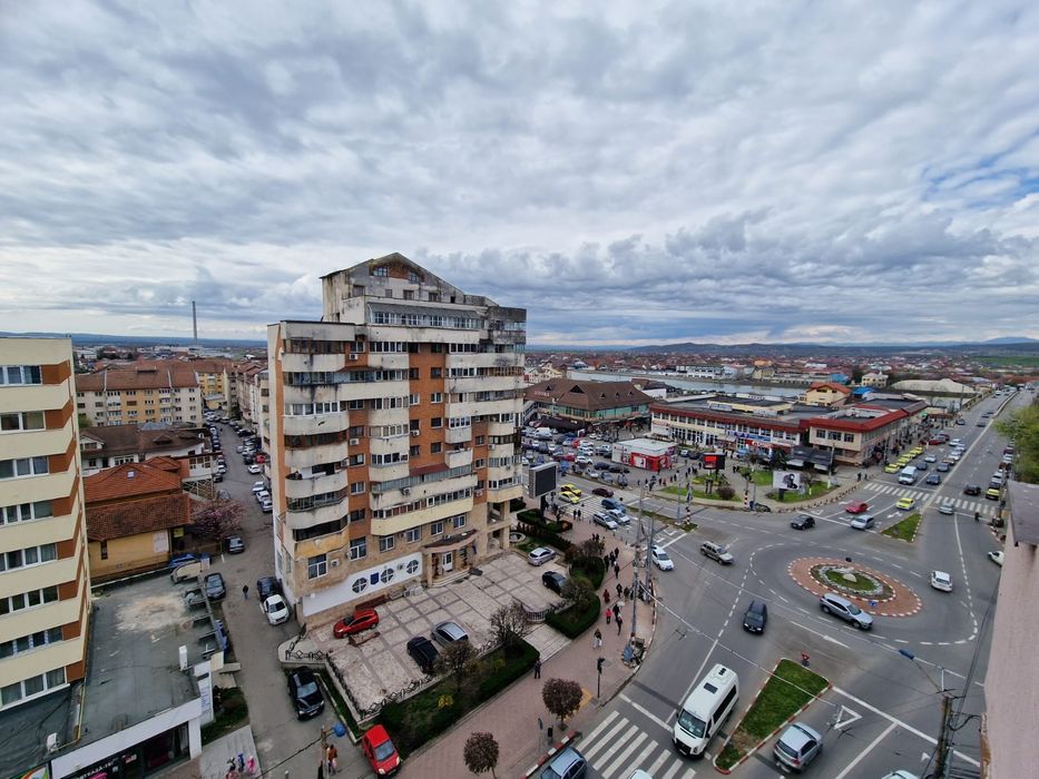 Închiriez APARTAMENT în Tg Jiu