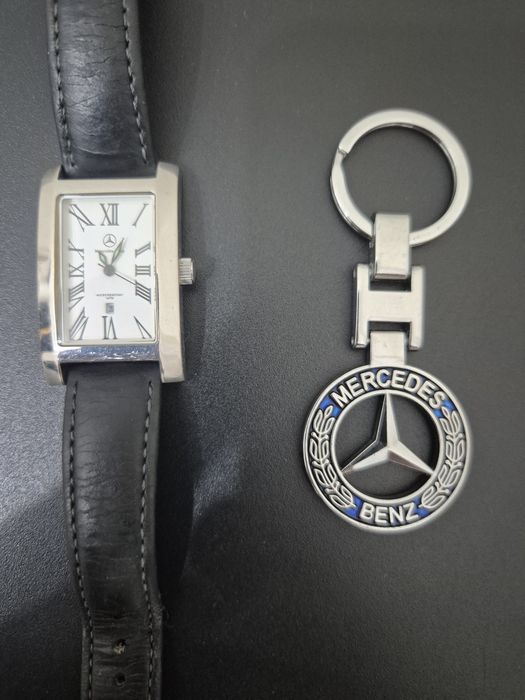 Mersedes Benz часы