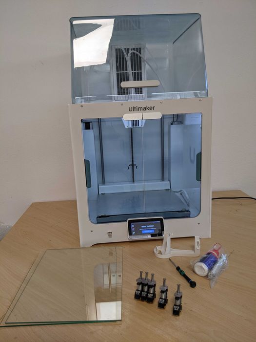 Imprimanta 3D - Ultimaker S5 + Air Filter