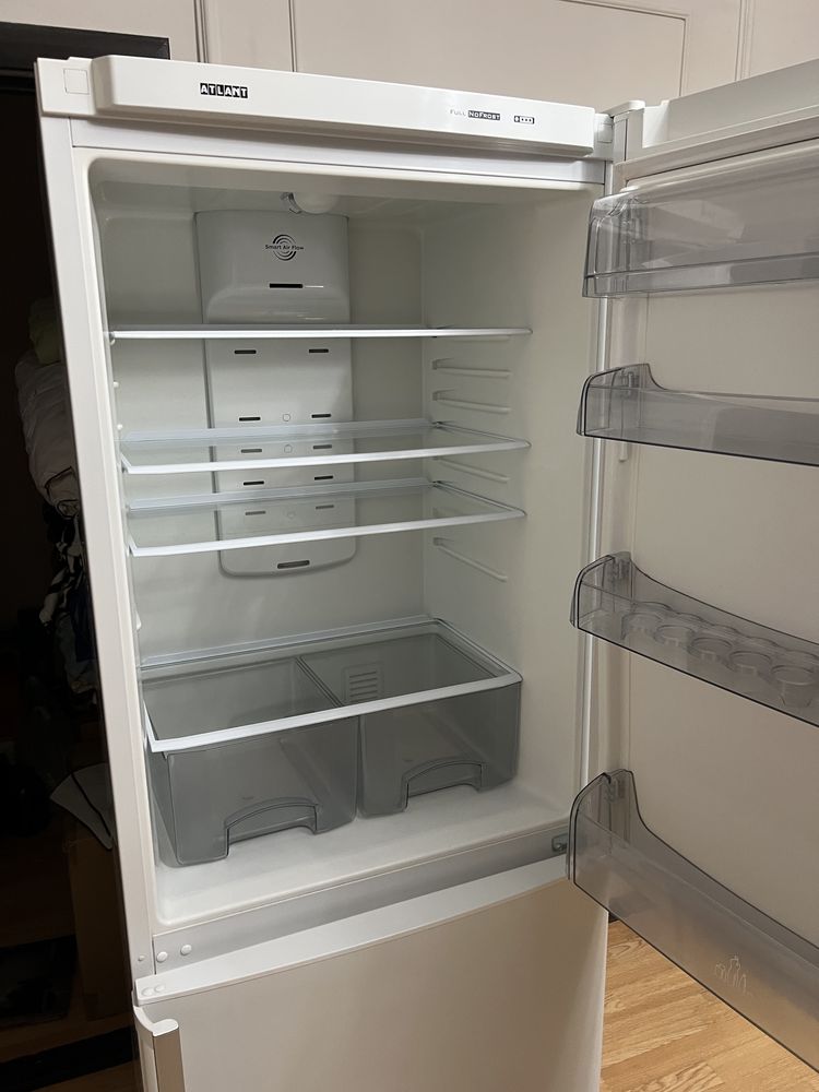 Продам холодильник Atlant