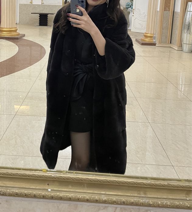 Продам норковую шубу