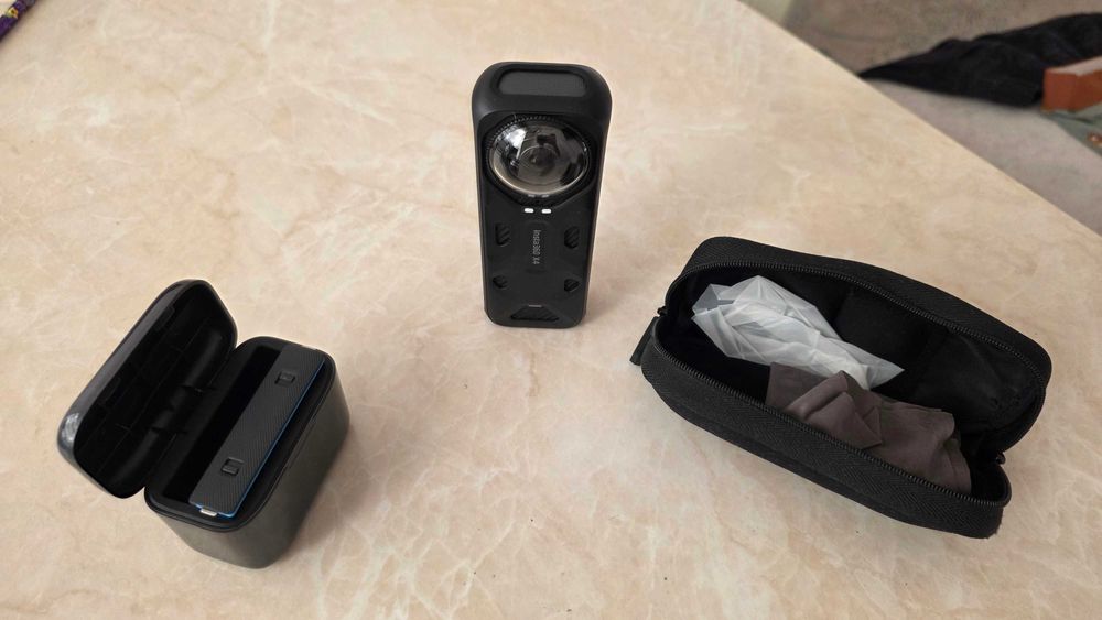 insta360 x4 камера 360 8К, premium защита для линз и доп АКБ в подарок