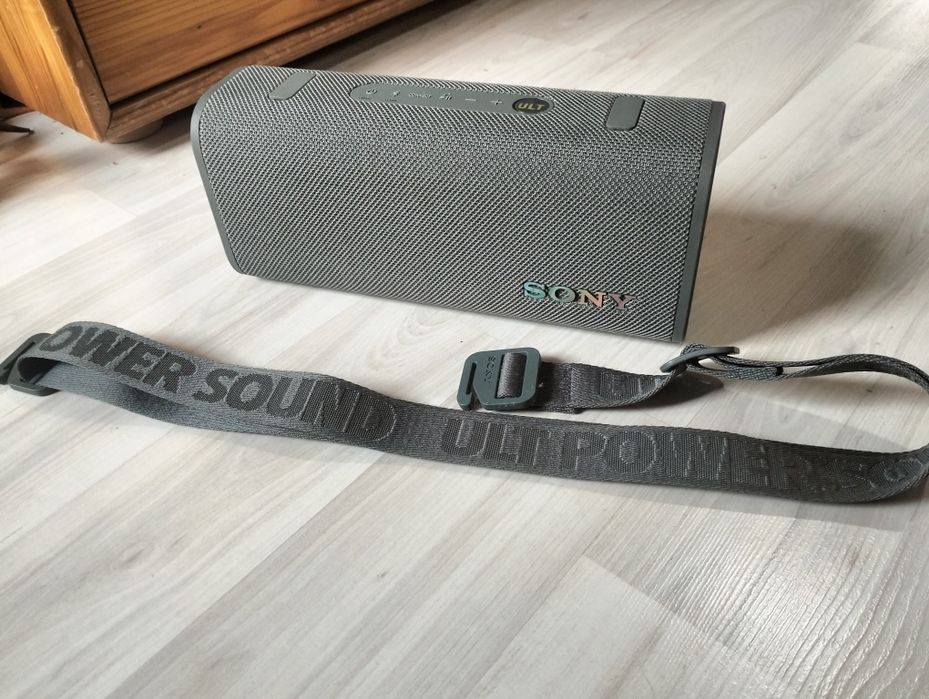 Boxă portabilă Bluetooth Sony ULT Field 3 , ca nouă