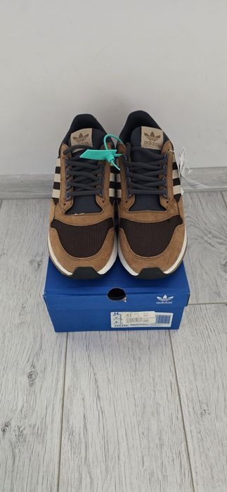 Маратонки Adidas 41