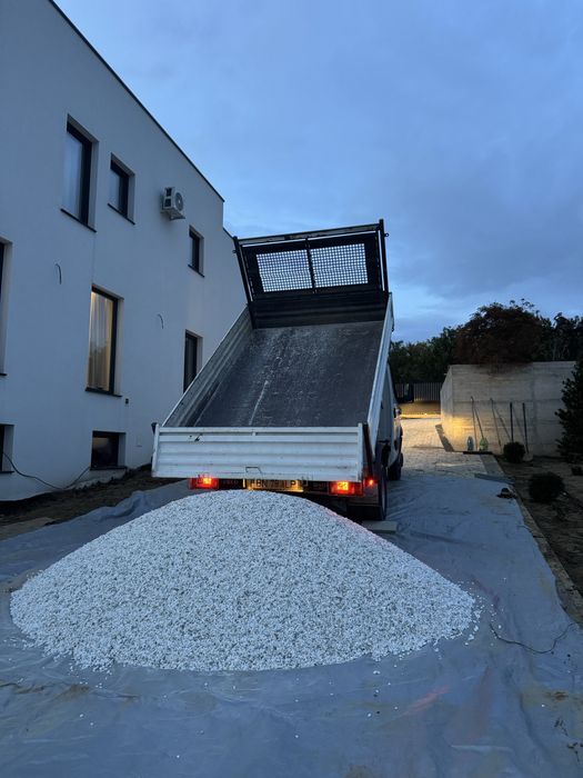 Servicii mutari mobilă/debarasări/relocari spatii si locuinte