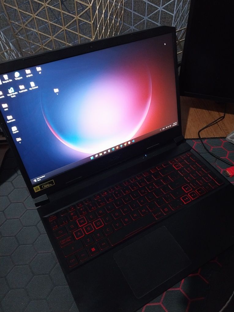 Acer Nitro Core i5