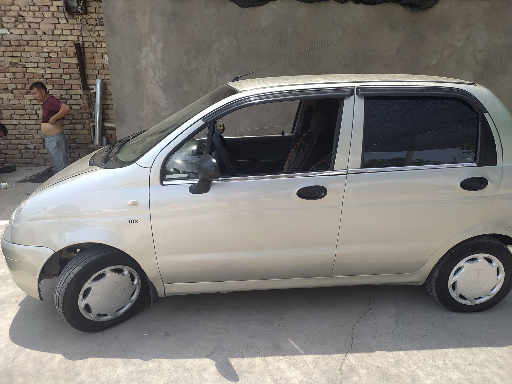 Matiz mx 2009 gaz benzin moshina alo holatda umuman ishi yo