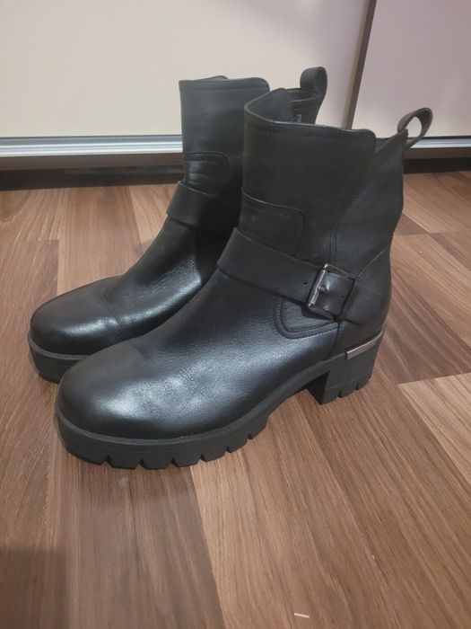 Ghete piele Anna Cori