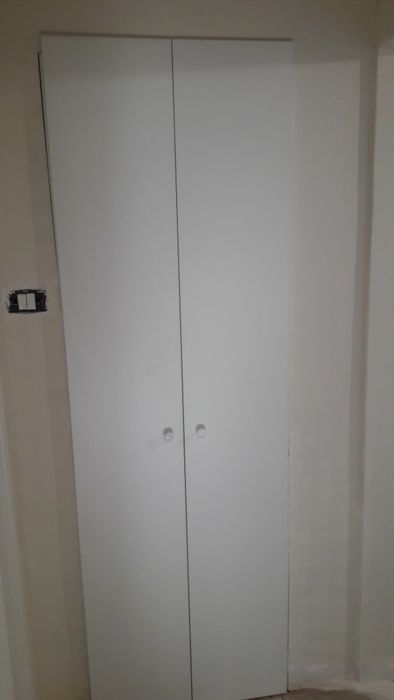 Usi debara cu balamale sau glisante