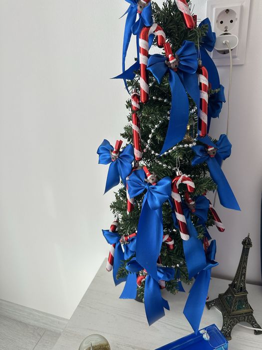 Коледна елха, 25 лв