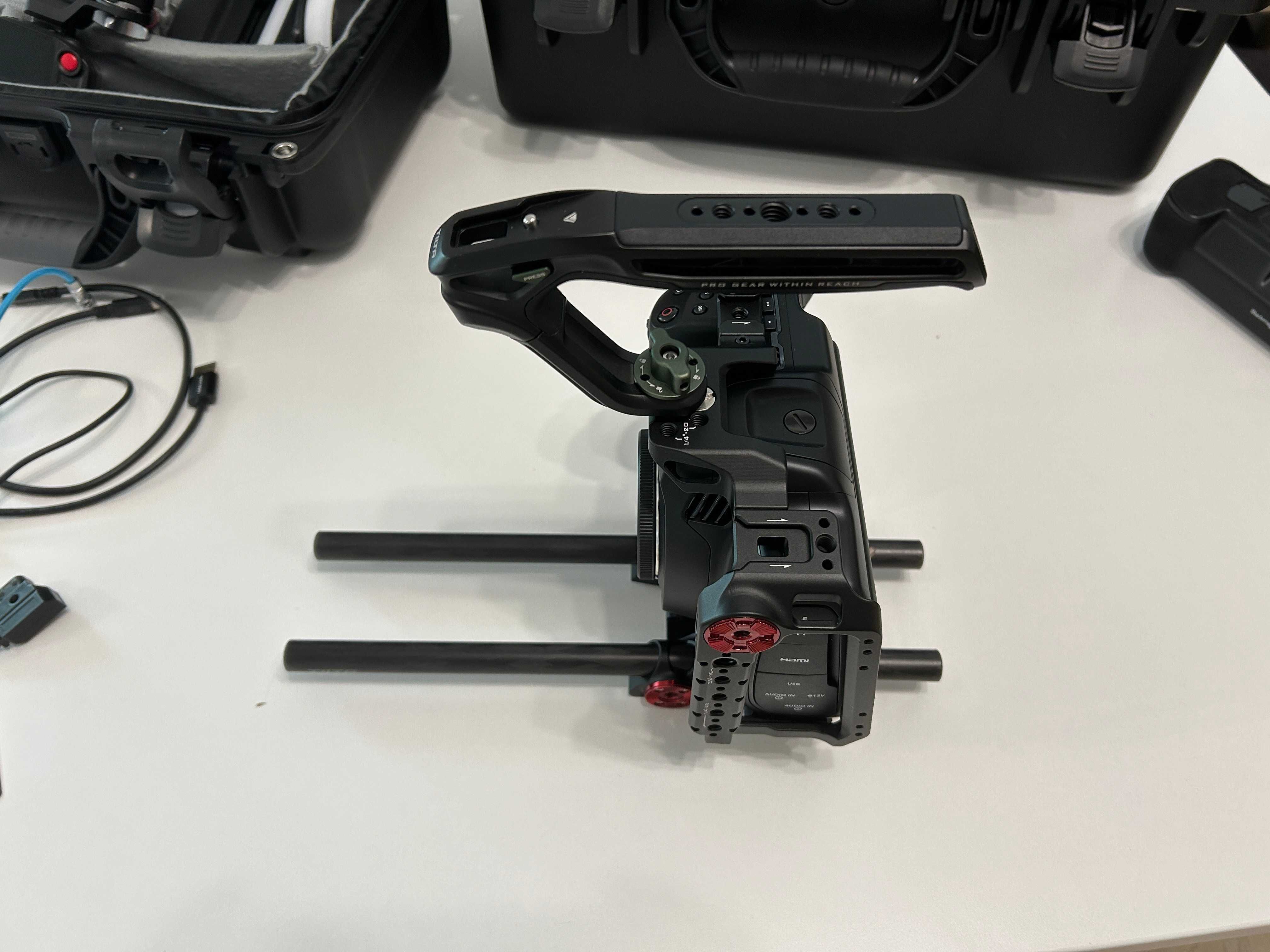 Blackmagic Design Cinema Camera 6K (Комплект, Rig)