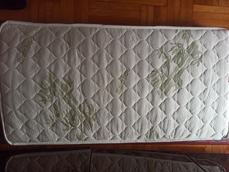 Матрак за бебешка кошара