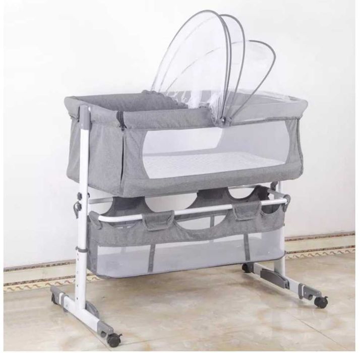Бебешка кошара на колела в различни цветове