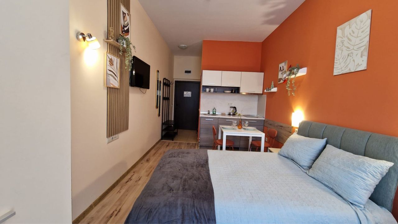 Дава се под наем Двустаен апартамент в Банско - 70 кв.м за 250 € - Снимка #1
