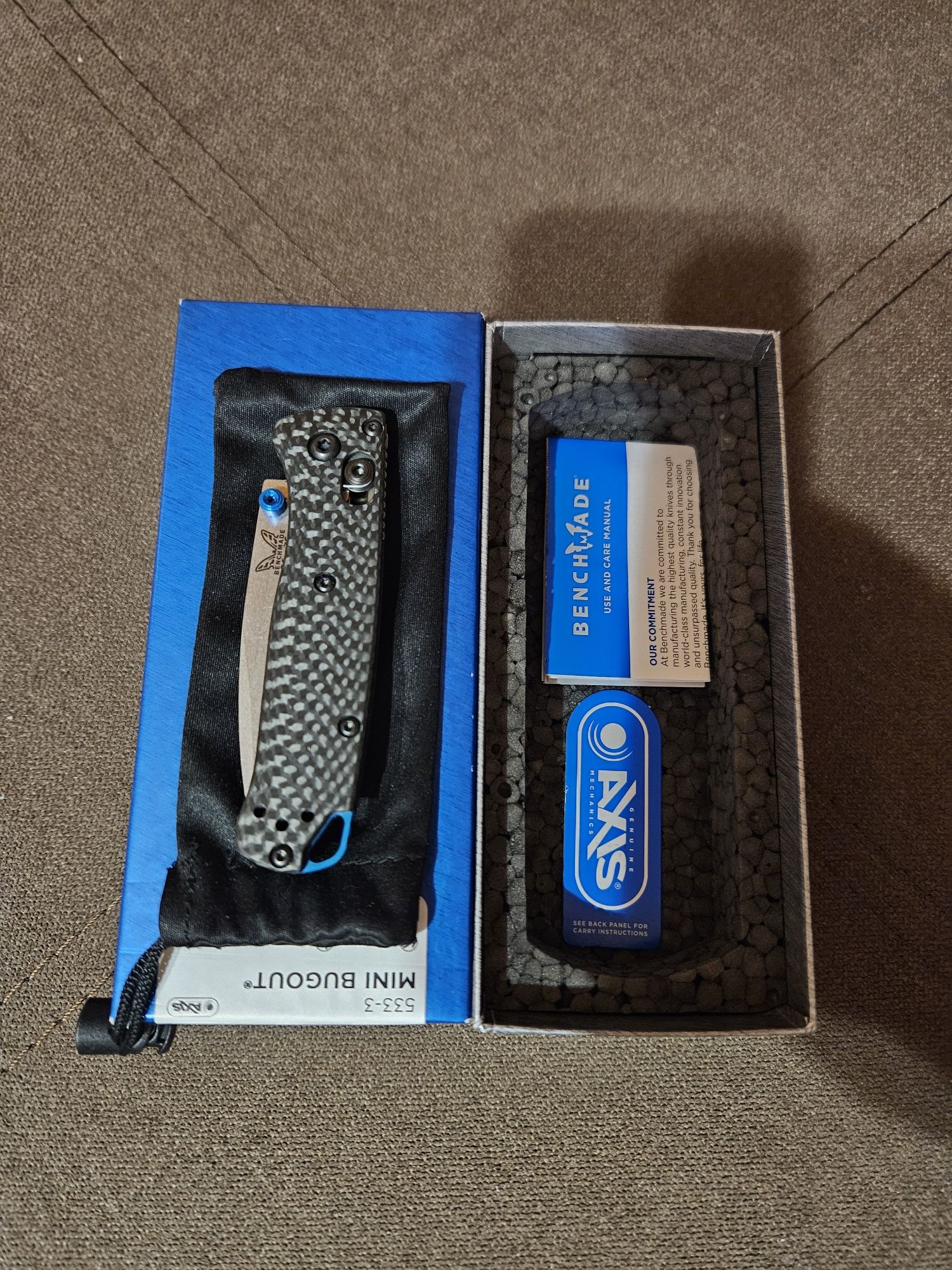 Benchmade bugout- carbon
