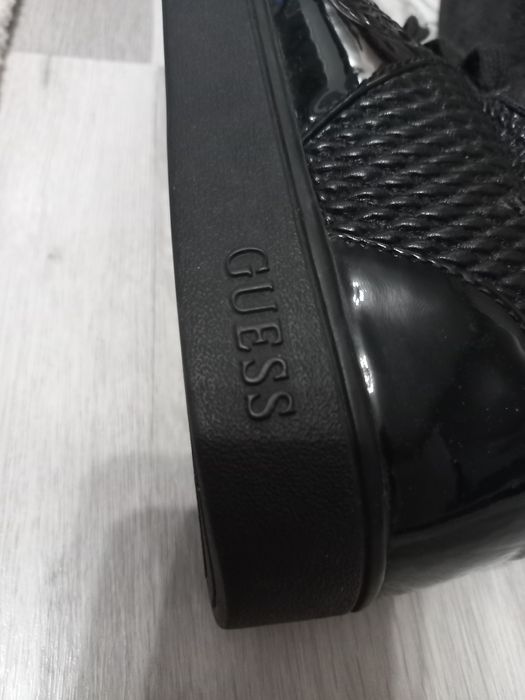 adidasi dama marca Adidas,New Balance,Guess