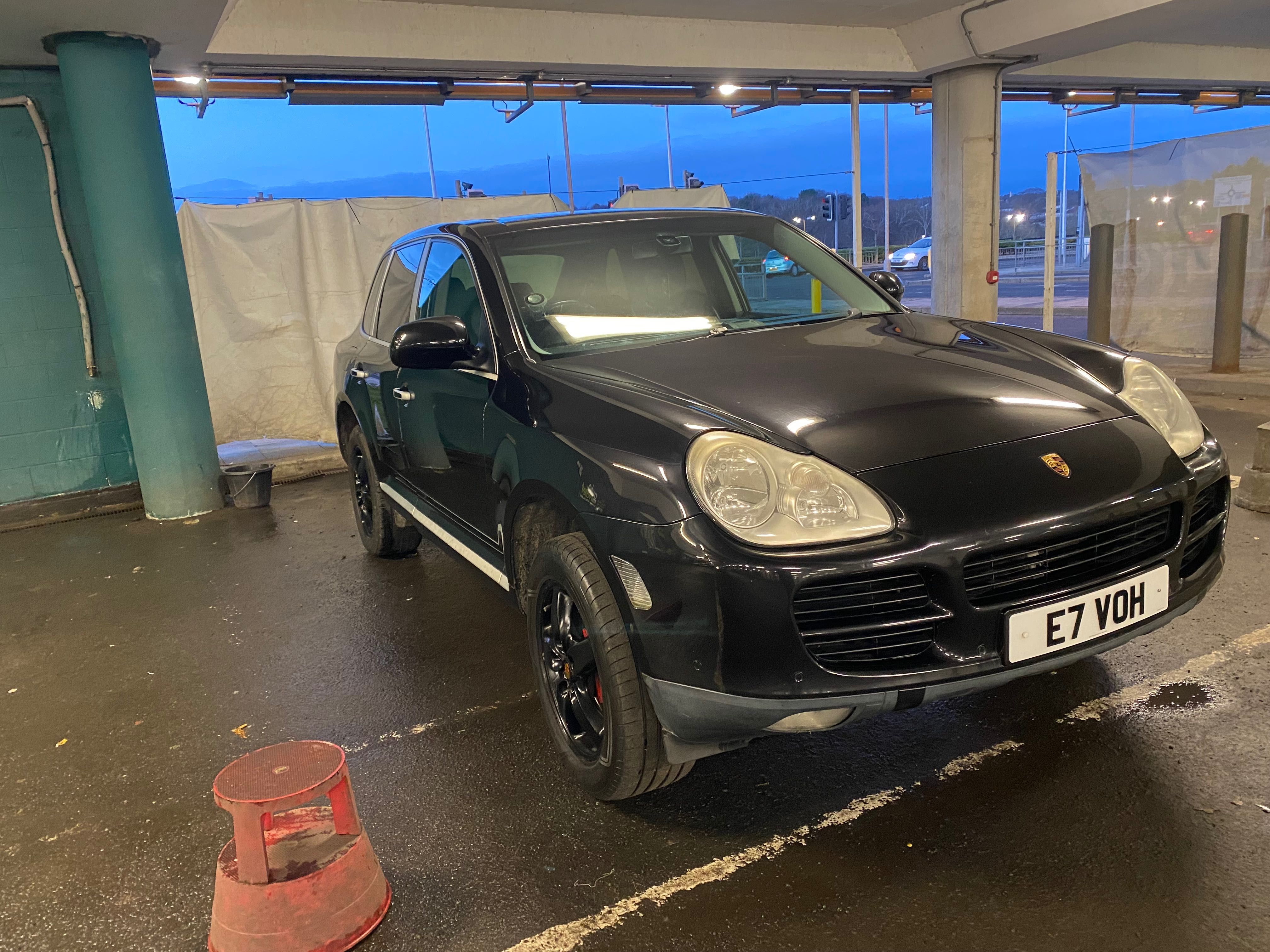 Porsche Cayenne 3.2