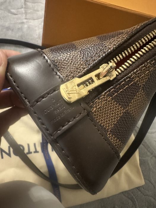 Vand geanta louis vuitton originla in stare impecabila.