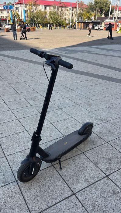 Продам электро самокат Nine bot max g30