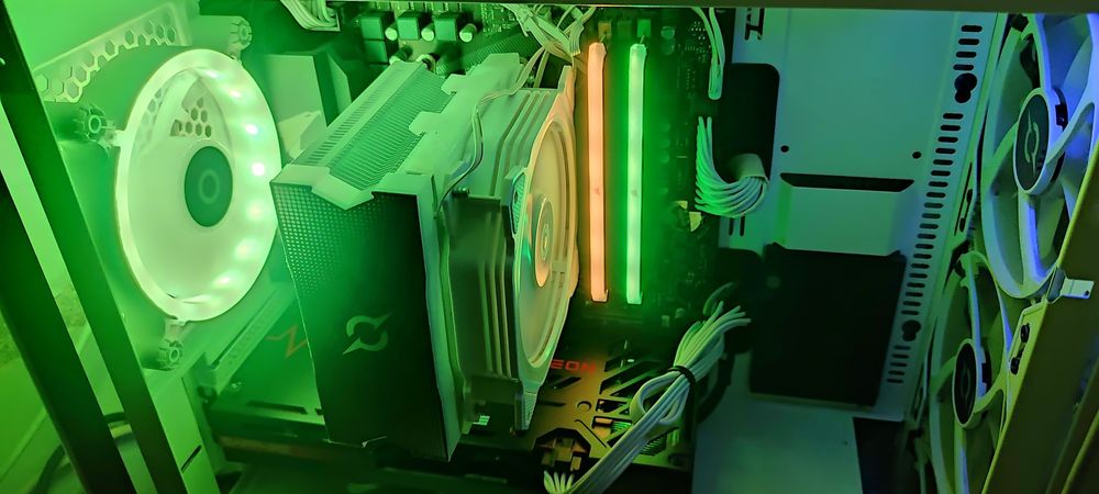 AM 4 KIT 2x8GB DDR4 Ryzen Corsair Gigabyte Aqiris