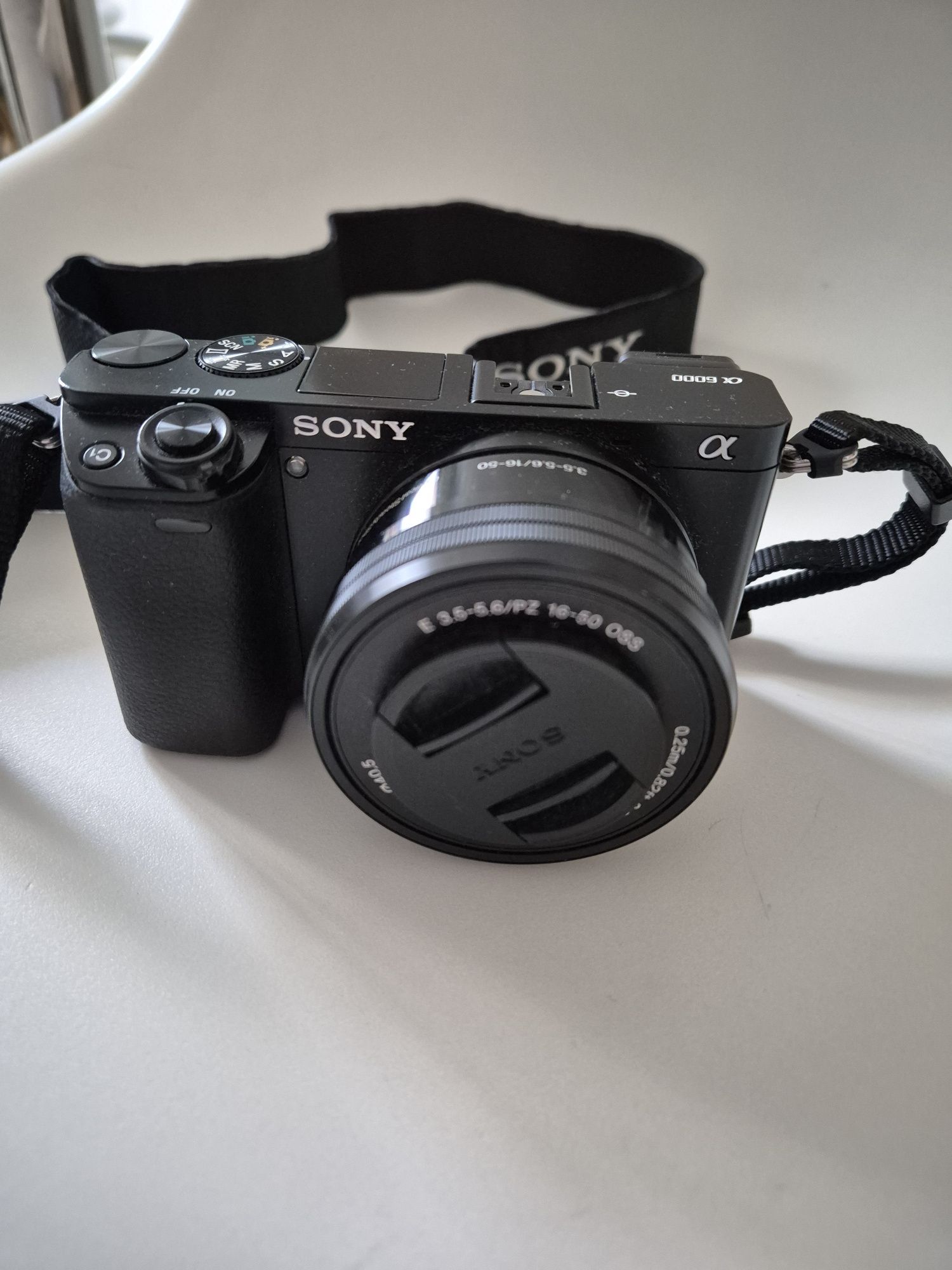 Sony Alfa 6000 mirrorless