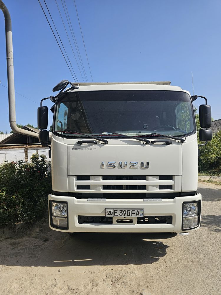 Isuzu super salon 2022-yil