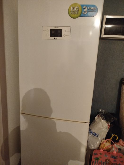 продам холодильник